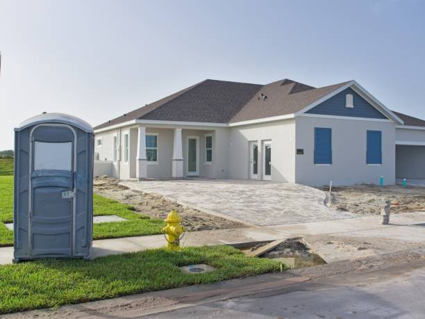 Best Portable restroom trailer rental  in Burgaw, NC